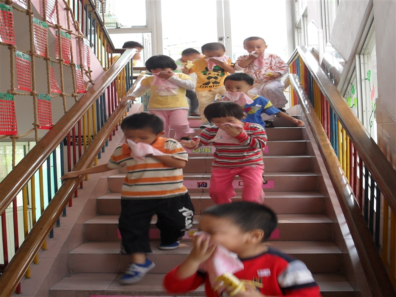 消防逃生演习-黄金课程海珠区瑞宝街金碧第二