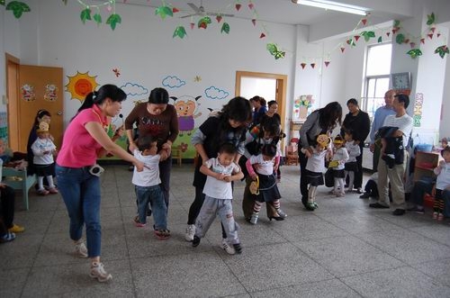 市幼儿园早教中心举行六一庆祝活动